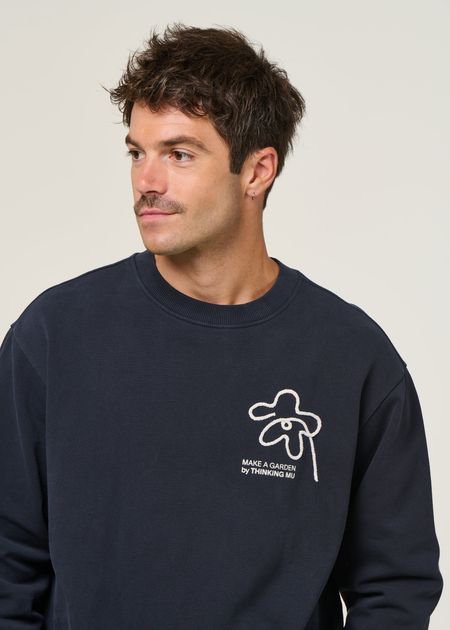 Sweatshirt brodé en coton bio | bleu "flower rope navy leon sweatshirt - blue" - Thinking Mu