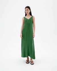Robe longue en cupro | vert "dill sade dress - green"