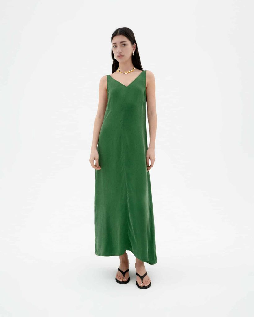Robe longue en cupro | vert "dill sade dress - green" - Thinking Mu