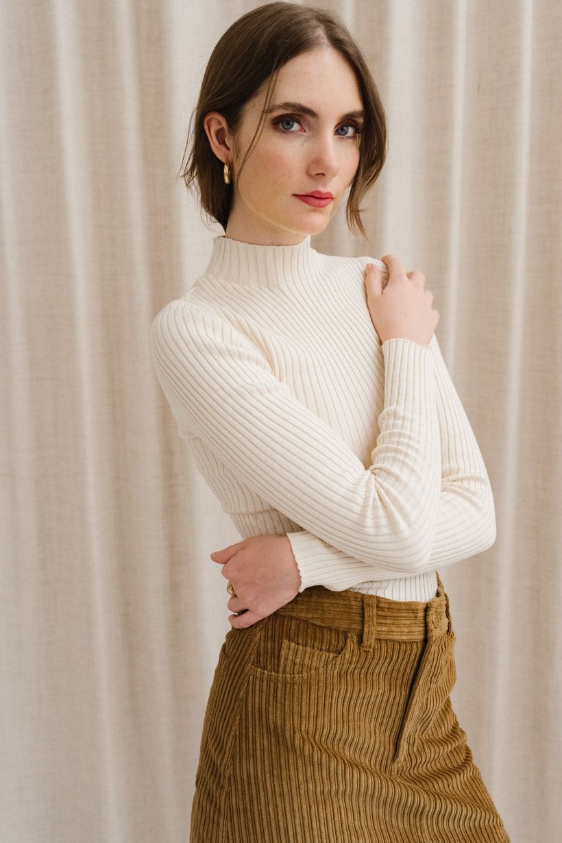 Sous-pull côtelé en coton bio | beige "alaania oatmilk" - Armedangels