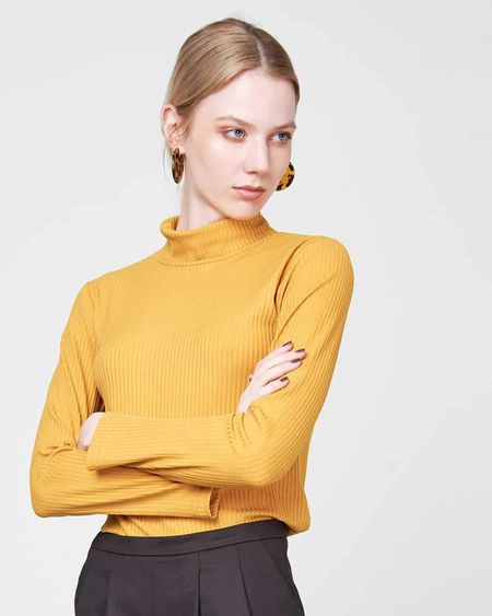 Col roulé côtelé moutarde en tencel - mio